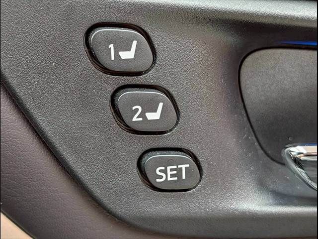 TOYOTA HARRIER HYBRID 2015 Image 31