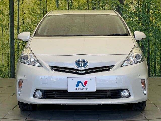 TOYOTA PRIUS ALPHA 2011 Image 31