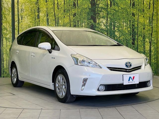 TOYOTA PRIUS ALPHA 2011 Image 31
