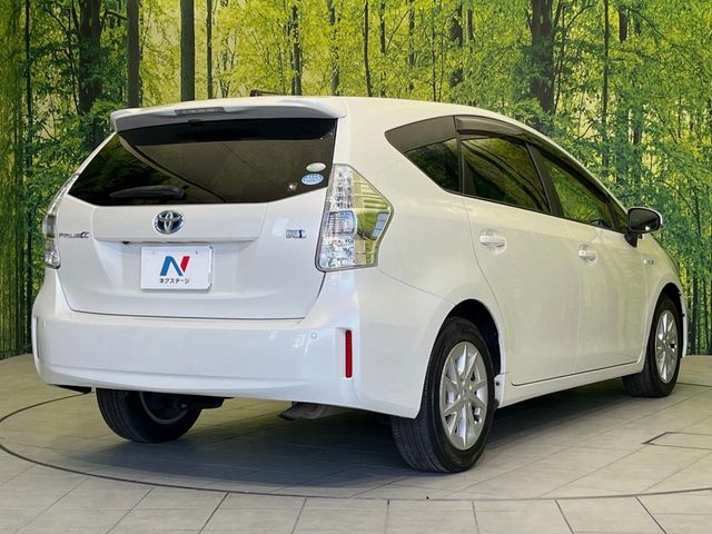 TOYOTA PRIUS ALPHA 2011 Image 31