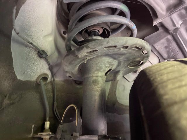 TOYOTA PRIUS ALPHA 2011 Image 31