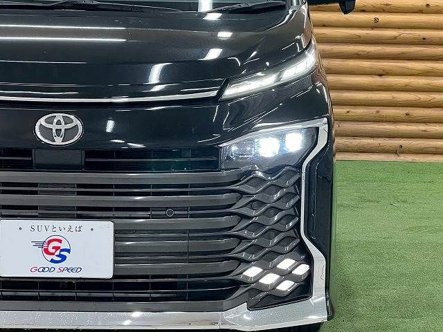 TOYOTA VOXY 2022 Image 31