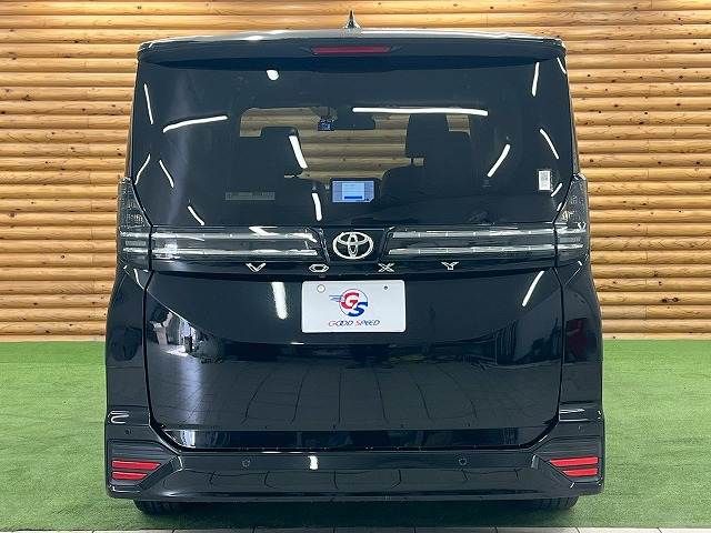 TOYOTA VOXY 2022 Image 31