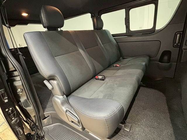 TOYOTA HIACE VAN 4WD 2022 Image 31