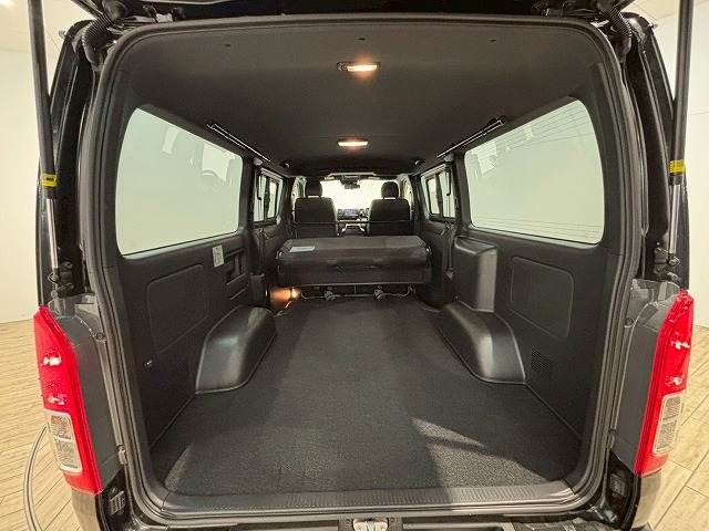 TOYOTA HIACE VAN 4WD 2022 Image 31