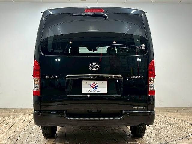 TOYOTA HIACE VAN 4WD 2022 Image 31