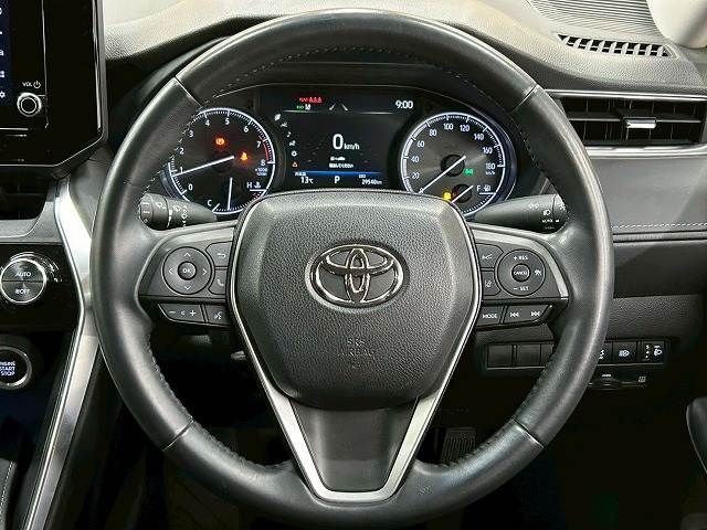 TOYOTA HARRIER 2WD 2023 Image 31