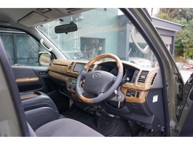 TOYOTA HIACE VAN 4WD 2011 Image 31