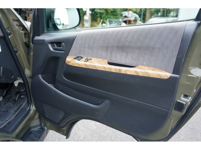 TOYOTA HIACE VAN 4WD 2011 Image 31