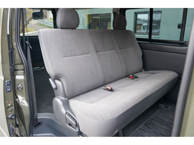 TOYOTA HIACE VAN 4WD 2011 Image 31