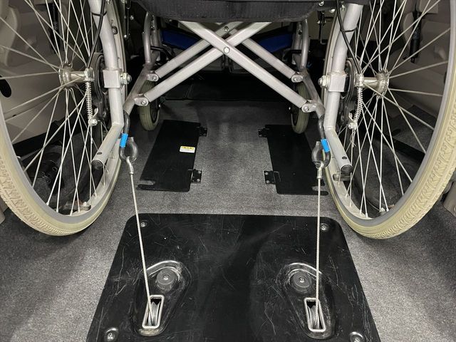 NISSAN SERENA  WG 2017 Image 31