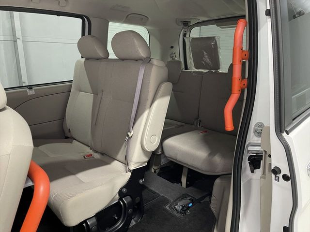 NISSAN SERENA  WG 2017 Image 31