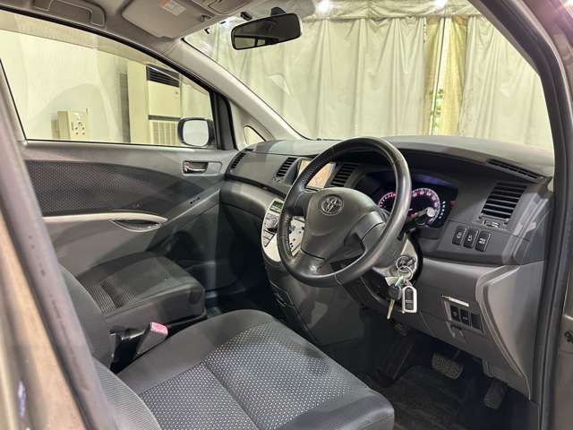 TOYOTA ISIS 2007 Image 31