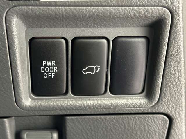 TOYOTA ISIS 2007 Image 31