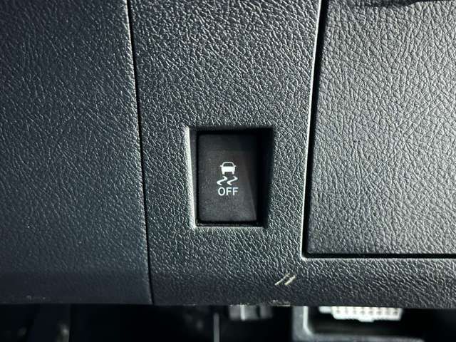 TOYOTA MARK X ZIO 2013 Image 31