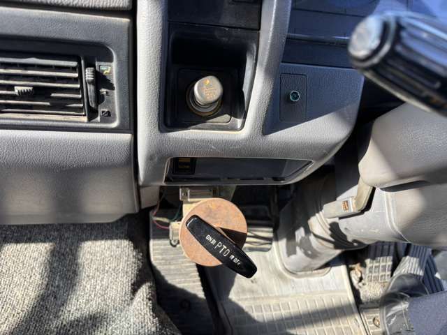 HINO RANGER 1992 Image 31