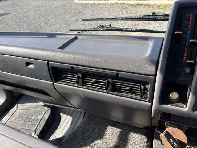 HINO RANGER 1992 Image 31