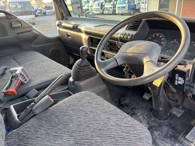 ISUZU ELF 1999 Image 31