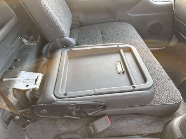 ISUZU ELF 1999 Image 31