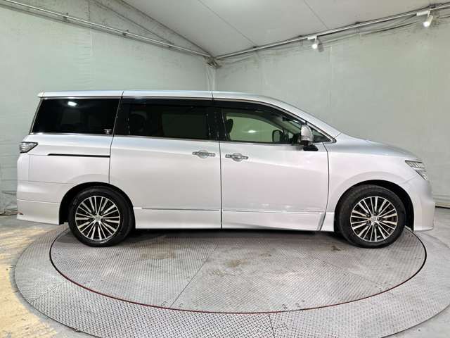 NISSAN ELGRAND 2014 Image 31