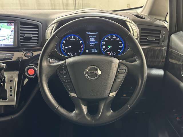 NISSAN ELGRAND 2014 Image 31