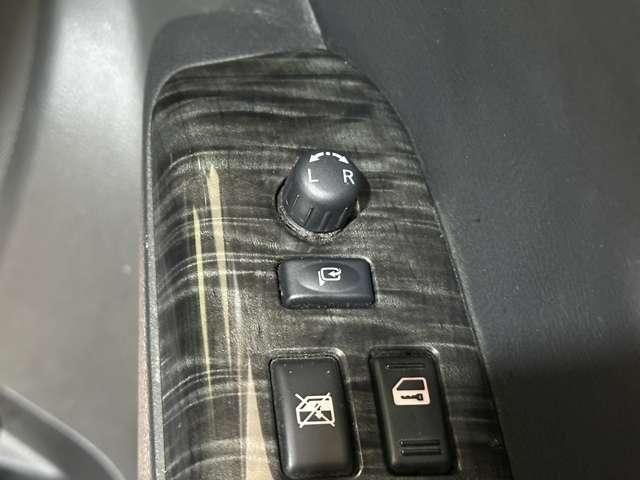 NISSAN ELGRAND 2014 Image 31