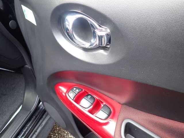 NISSAN JUKE 2012 Image 31