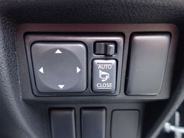 NISSAN JUKE 2012 Image 31