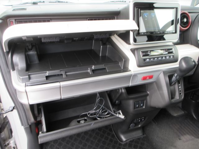 SUZUKI SPACIA 4WD 2023 Image 31