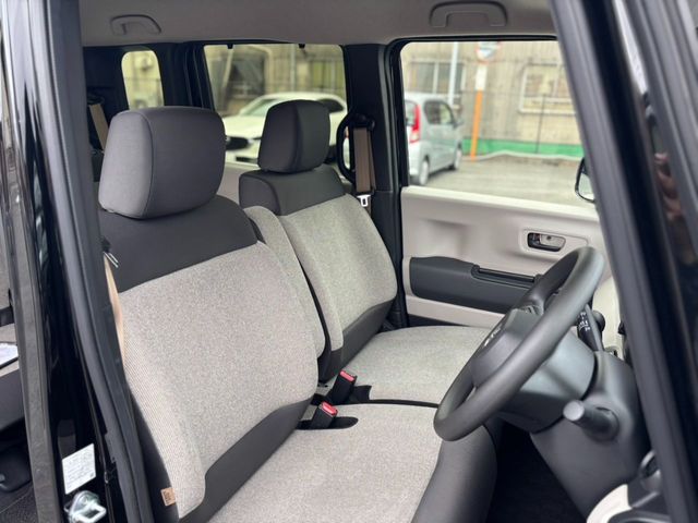 HONDA N BOX 2024 Image 31