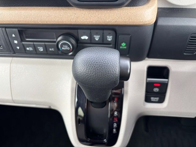 HONDA N BOX 2024 Image 31