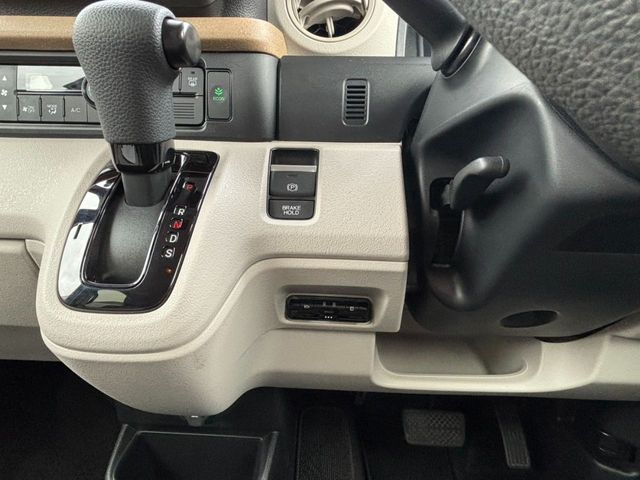 HONDA N BOX 2024 Image 31