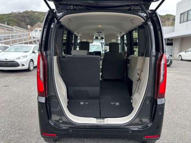 HONDA N BOX 2024 Image 31