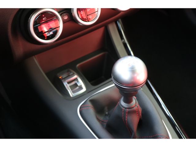 ALFAROMEO GIULIETTA 2012 Image 31