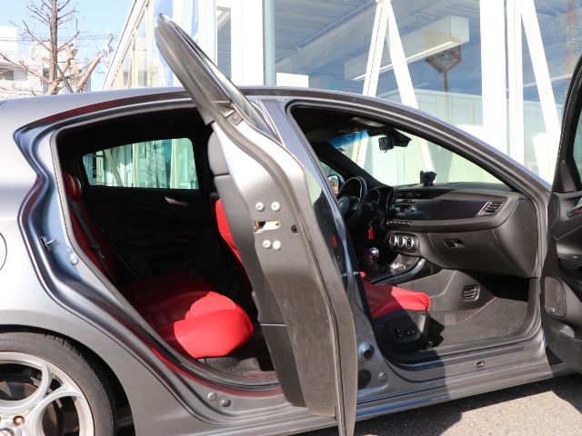 ALFAROMEO GIULIETTA 2012 Image 31