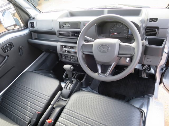 DAIHATSU HIJET TRUCK 4WD 2025 Image 31