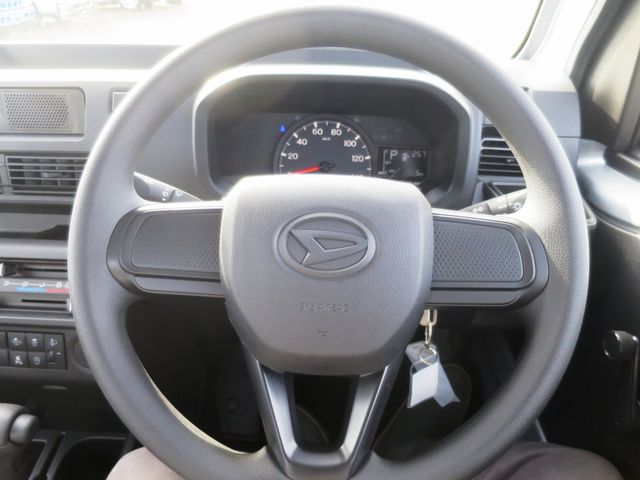 DAIHATSU HIJET TRUCK 4WD 2025 Image 31