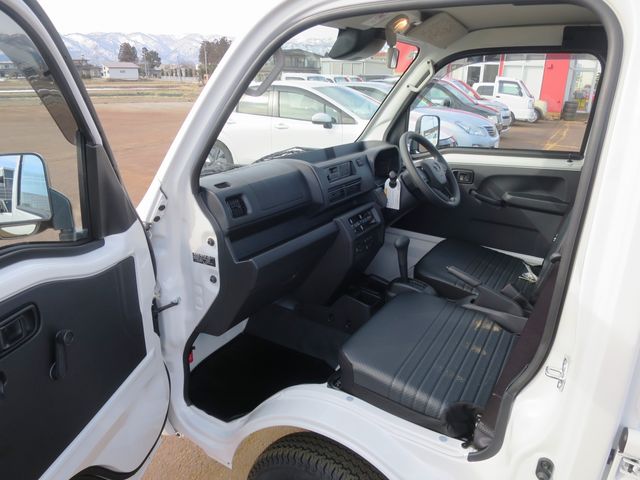 DAIHATSU HIJET TRUCK 4WD 2025 Image 31