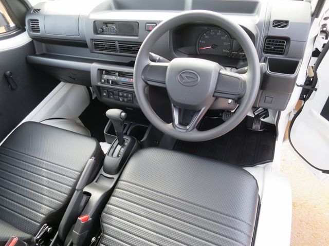 DAIHATSU HIJET TRUCK 4WD 2025 Image 31