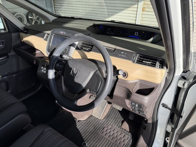 HONDA FREED 4WD 2017 Image 31