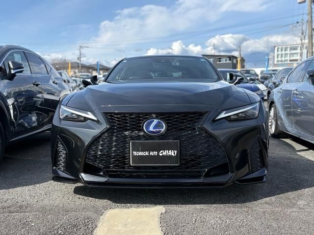 TOYOTA LEXUS IS300H 2023 Image 31