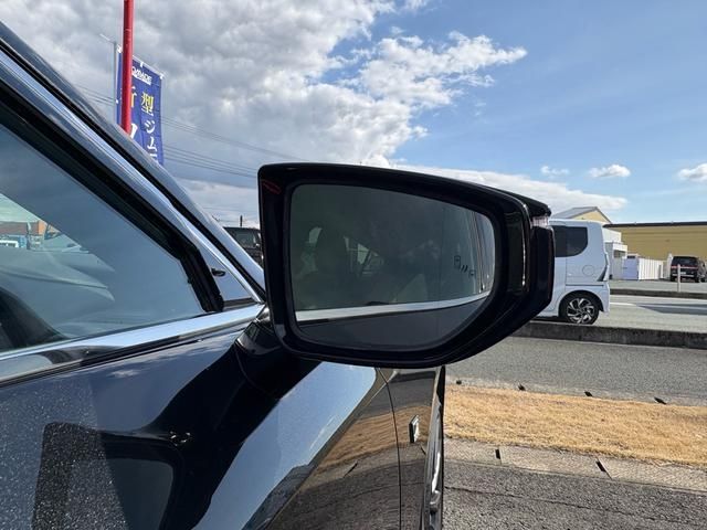 TOYOTA LEXUS IS300H 2023 Image 31