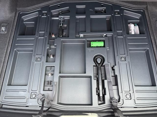 TOYOTA LEXUS IS300H 2023 Image 31