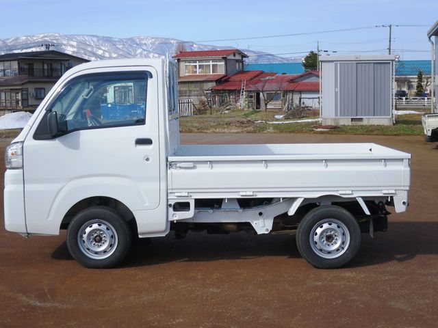 DAIHATSU HIJET TRUCK 4WD 2019 Image 31