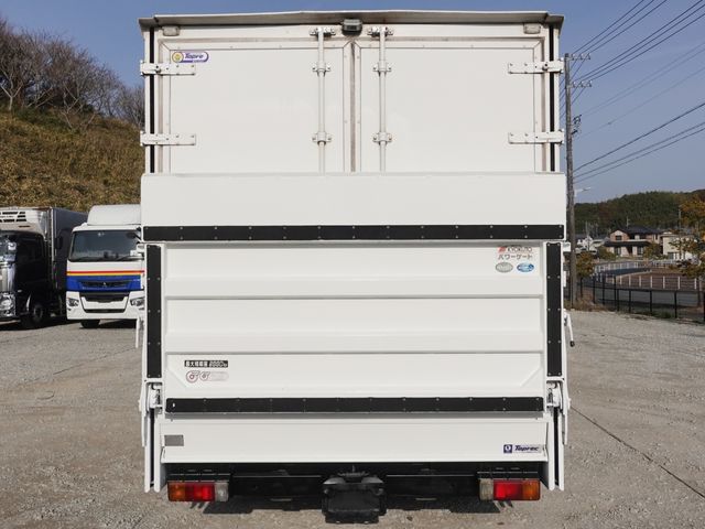 HINO DUTRO 2011 Image 31