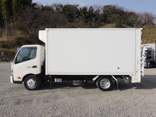 HINO DUTRO 2011 Image 31