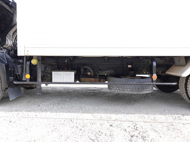 HINO DUTRO 2011 Image 31