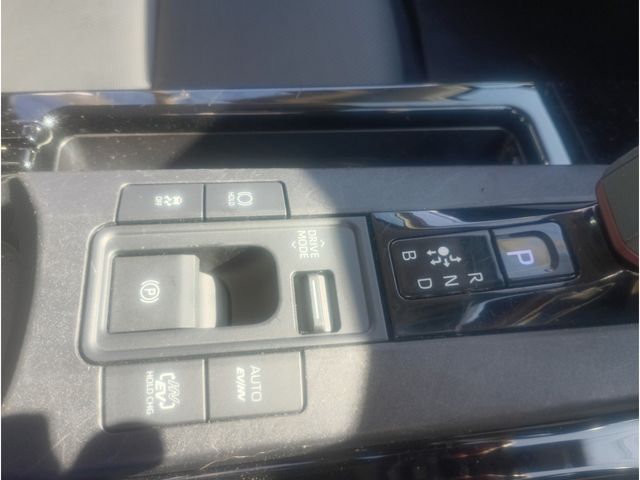 TOYOTA PRIUS PHV 2023 Image 31