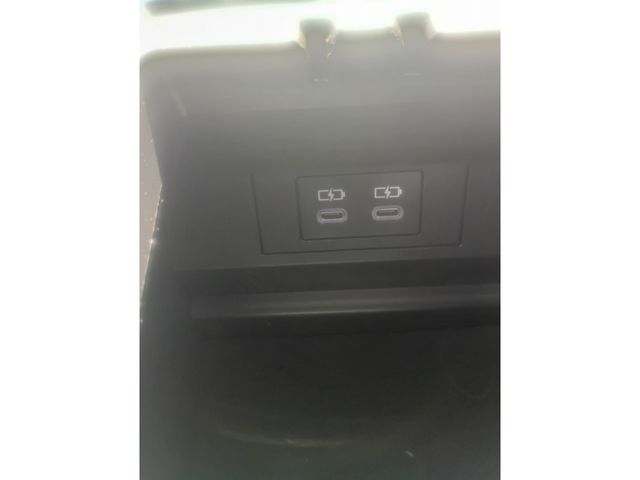 TOYOTA PRIUS PHV 2023 Image 31