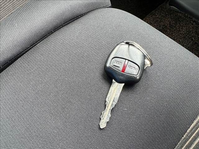 MITSUBISHI EK CUSTOM 2013 Image 31